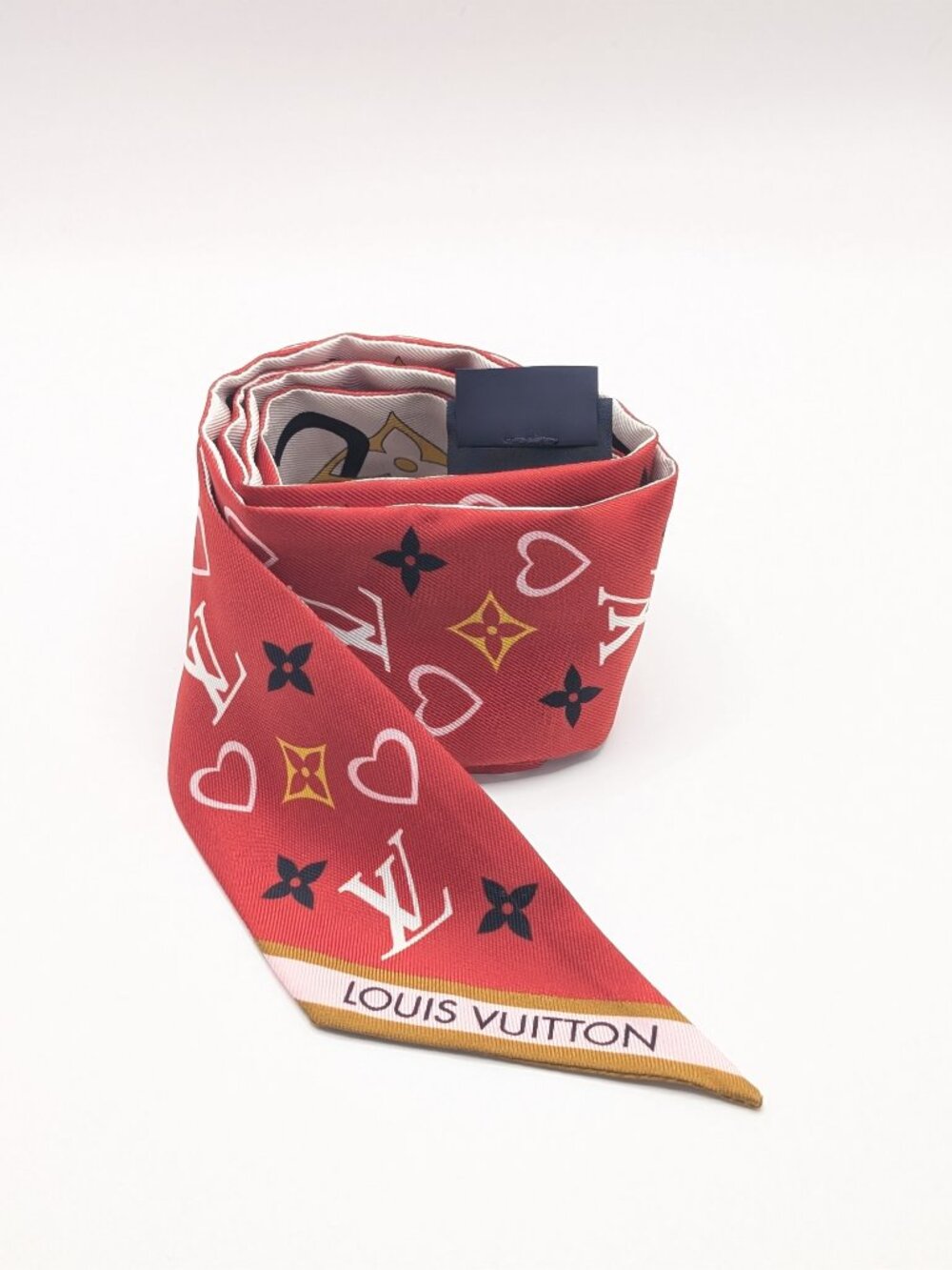 Louis Vuitton Bandeau BB Silk Scarf | My True LV Heart Monogram | Red & White - Picture 4 of 8